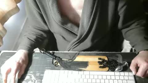 amslave4f online show from May 4, 12:07 pm
