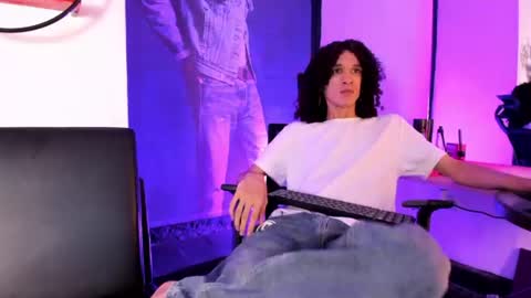 anddy_hugecock online show from July 7, 7:28 pm
