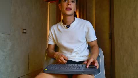 Ander  online show from June 3, 2:33 pm