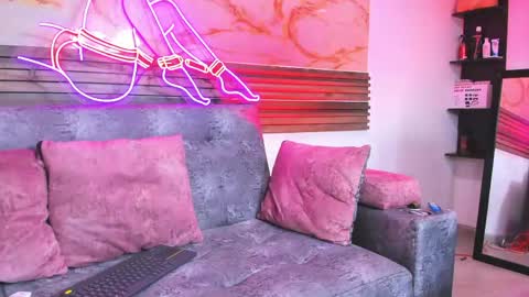 andrees_s online show from May 21, 12:53 pm
