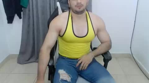 andres180950734 online show from June 4, 11:43 pm