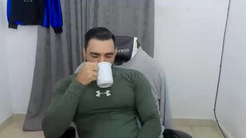 andres180950734 online show from May 4, 10:50 am