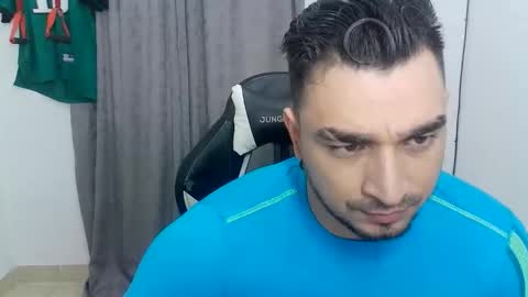andres180950734 online show from June 8, 11:55 am