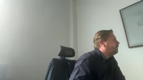 andres19807342 online show from June 22, 10:14 pm