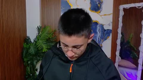 andres_tay online show from June 11, 2:44 am