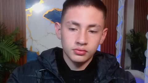 andres_tay online show from April 28, 2:38 am