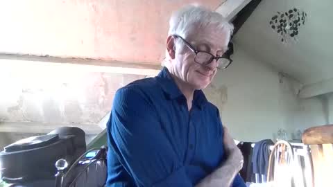 Andrew online show from April 25, 5:21 pm