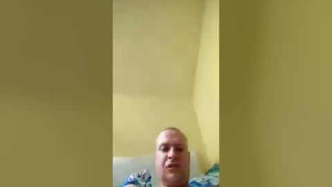 andrew3356577 online show from July 4, 9:45 am