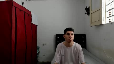 andrew_2811 online show from April 29, 5:30 pm