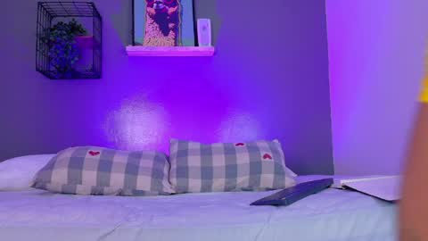 ANDREW KENNOXX online show from July 7, 7:17 pm