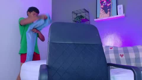 ANDREW KENNOXX online show from July 13, 5:59 pm
