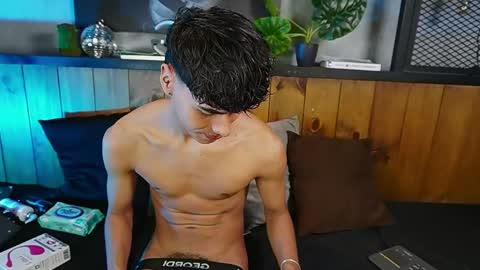 AndreWortix online show from May 1, 12:59 am