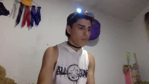 andryt31135 online show from May 19, 2:51 am