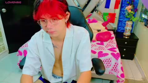 andy_collin5 online show from July 12, 12:51 pm