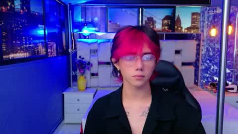 andy_collin5 online show from July 25, 12:35 pm