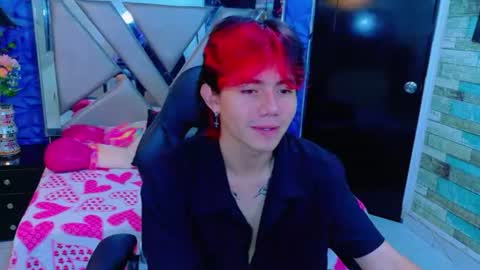 andy_collin5 online show from July 21, 12:07 pm
