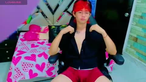 andy_collin5 online show from July 15, 12:01 pm