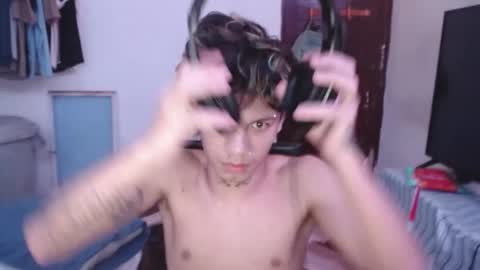 andy_dan1 online show from May 13, 10:23 am