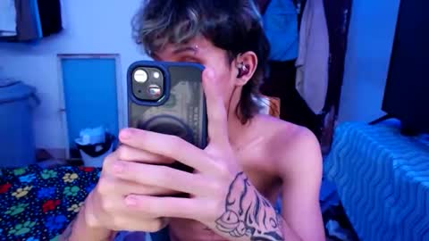 andy_dan1 online show from May 20, 6:42 am