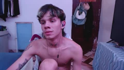 andy_dan1 online show from May 16, 7:38 am