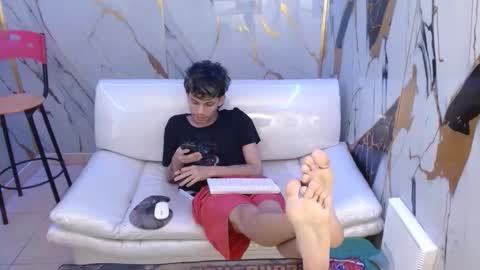 andy_dan1 online show from April 24, 10:23 pm