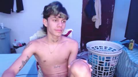 andy_dan1 online show from May 6, 6:58 am