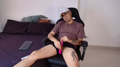 Andres online show from February 26, 2:14 pm
