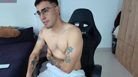 Andres online show from February 17, 4:59 pm