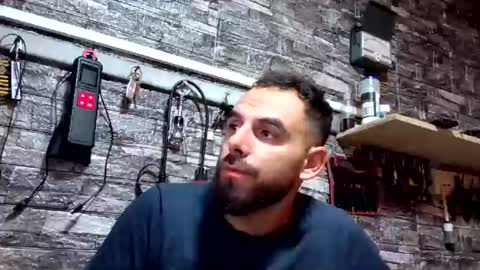 andyshr133 online show from July 23, 3:04 am