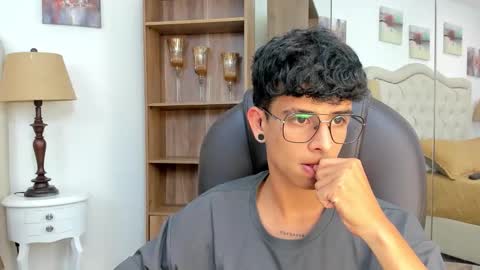 andyxibrat online show from June 6, 8:04 pm