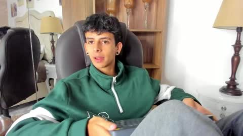 andyxibrat online show from May 13, 12:02 pm