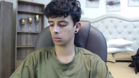 andyxibrat online show from May 9, 7:04 pm