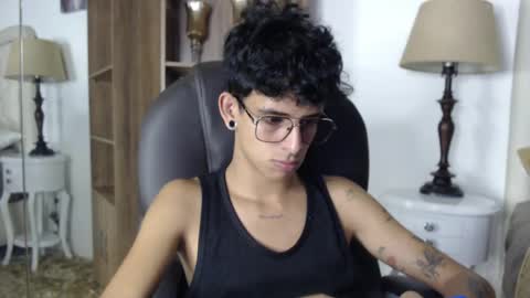 andyxibrat online show from April 29, 6:25 pm