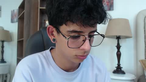 andyxibrat online show from May 5, 7:14 pm