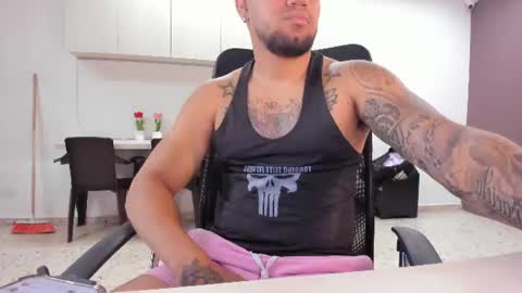 angel__tattoo online show from August 3, 5:08 pm