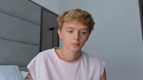 angel_andreww online show from July 18, 12:32 pm