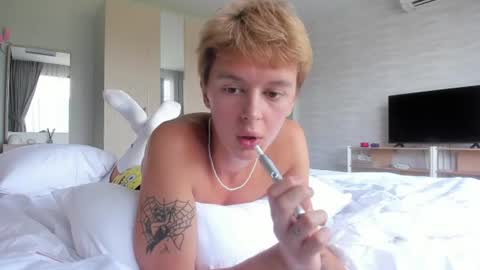 angel_andreww online show from July 26, 6:54 am