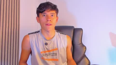 ngel Esteban  online show from May 15, 8:39 pm