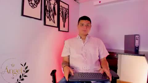 angelblue   online show from July 20, 7:49 pm