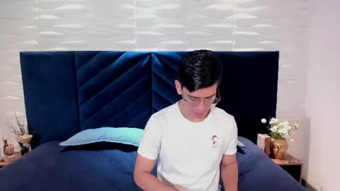 Angel  online show from July 25, 12:02 pm