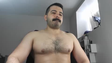 Angel Fusco online show from May 2, 4:10 pm