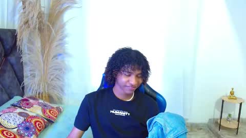 Angel online show from May 22, 9:09 pm
