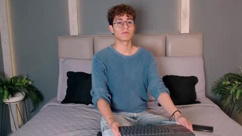 angelobellini online show from May 11, 6:38 pm