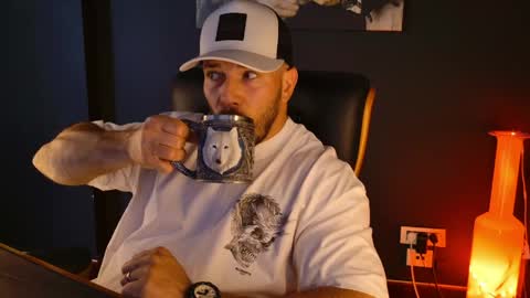 BlackWolf online show from May 27, 10:34 am