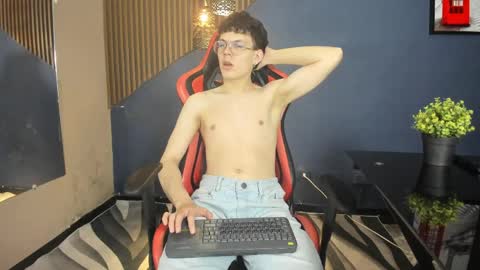 angelo online show from June 4, 9:32 pm