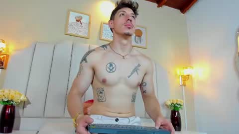 Angel Beaumont online show from July 30, 12:04 pm