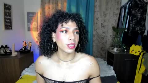 angelwhitte online show from April 29, 1:21 am