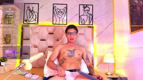 Anthonyy online show from April 18, 7:07 pm