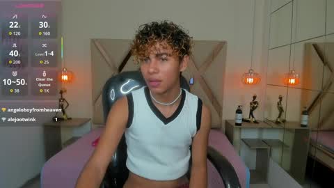anyelotwink online show from May 15, 5:26 am