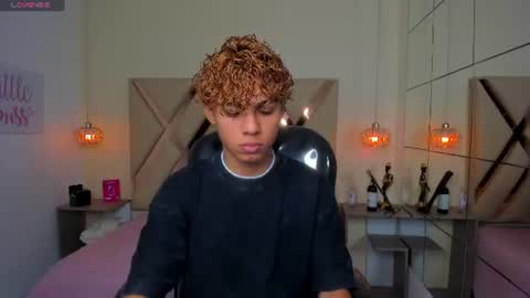 anyelotwink online show from July 31, 6:24 am